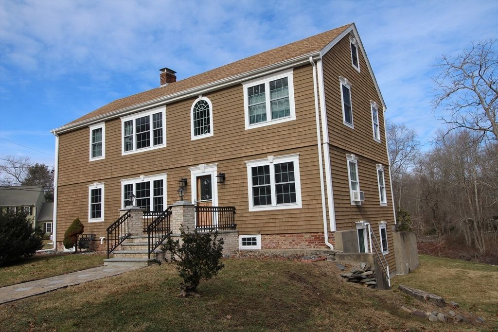 Exterior, Facade, Georgian