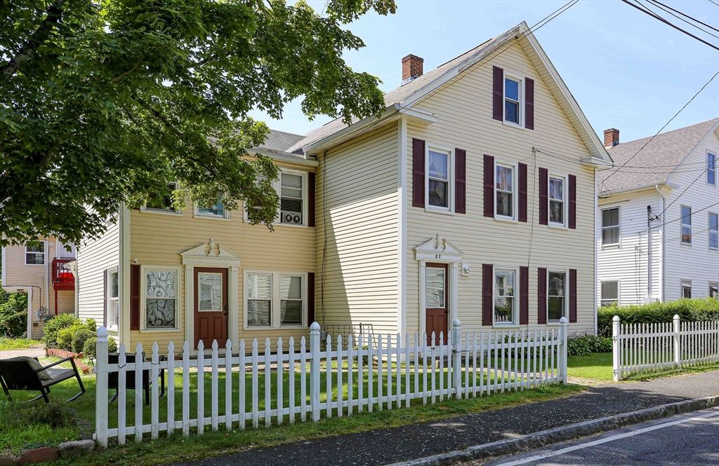 Exterior, Facade, Queen Anne Victorian