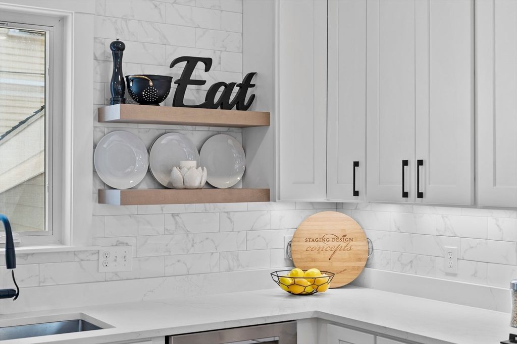 Interior, Marble Walls