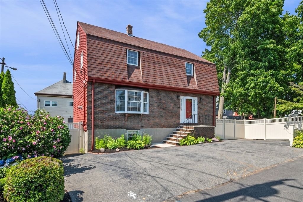 Exterior, Facade, Brick Facade, Cape Cod