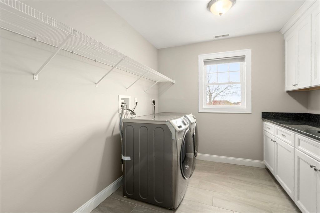 Interior, Washer, Wood Texture Flooring