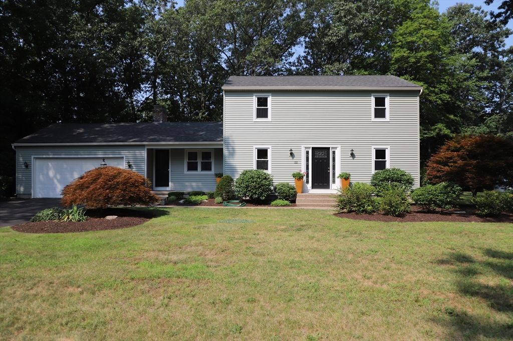 Attached, Backyard, Exterior, Facade, Georgian