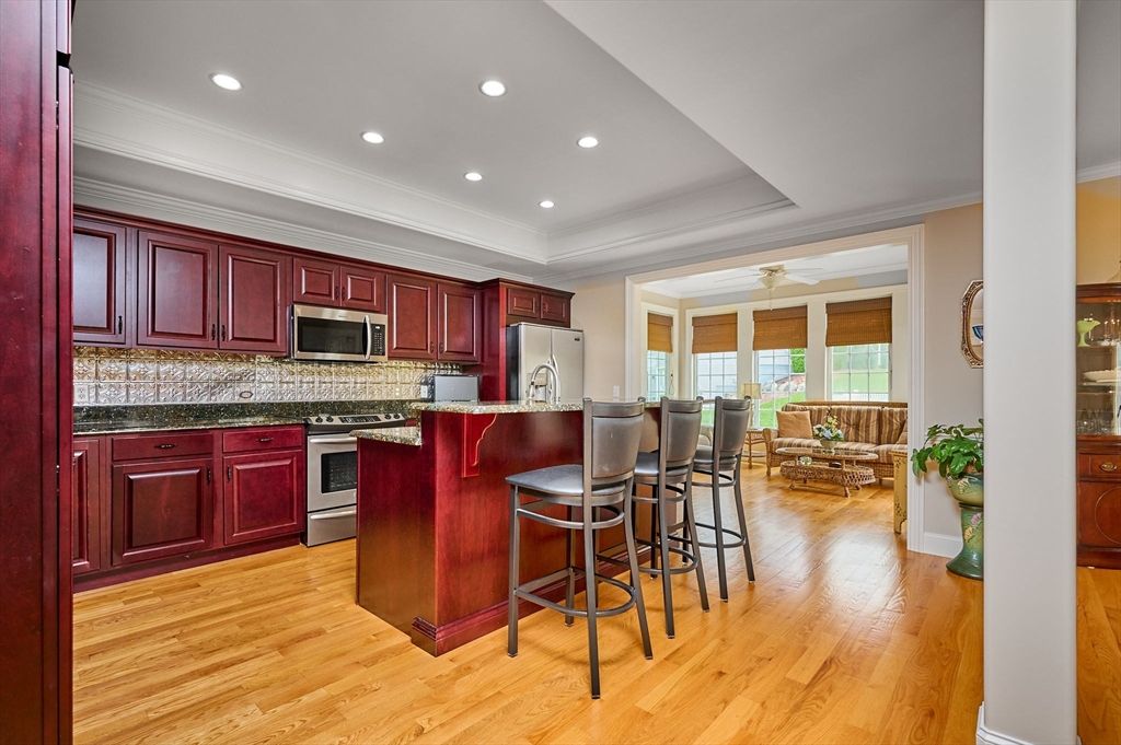 Dining room, Interior, Kitchen, Recessed Lighting, Stainless Steel Appliances, Wood Texture Flooring