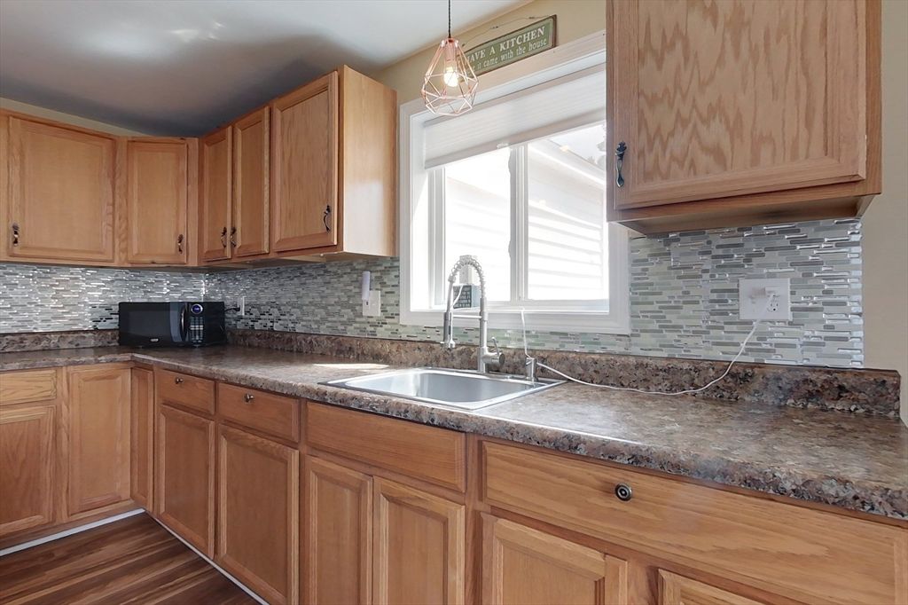 Interior, Kitchen, Pendant Lights, Wood Texture Flooring