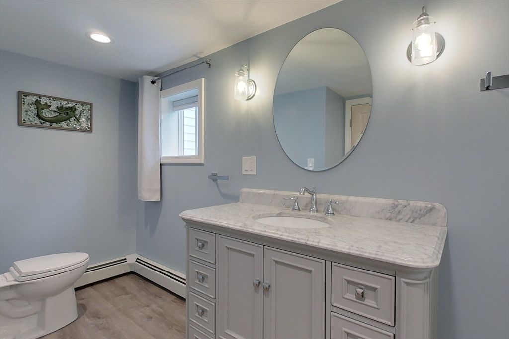 Bathroom, Interior, Recessed Lighting, Wood Texture Flooring
