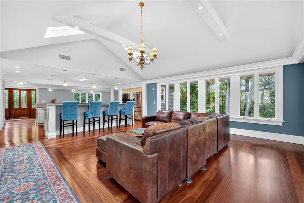 Chandelier, Interior, Kitchen, Living room, Pendant Lights, Recessed Lighting, Wood Texture Flooring