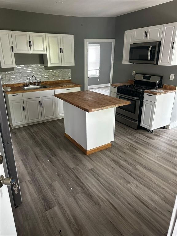Interior, Kitchen, Wood Texture Flooring