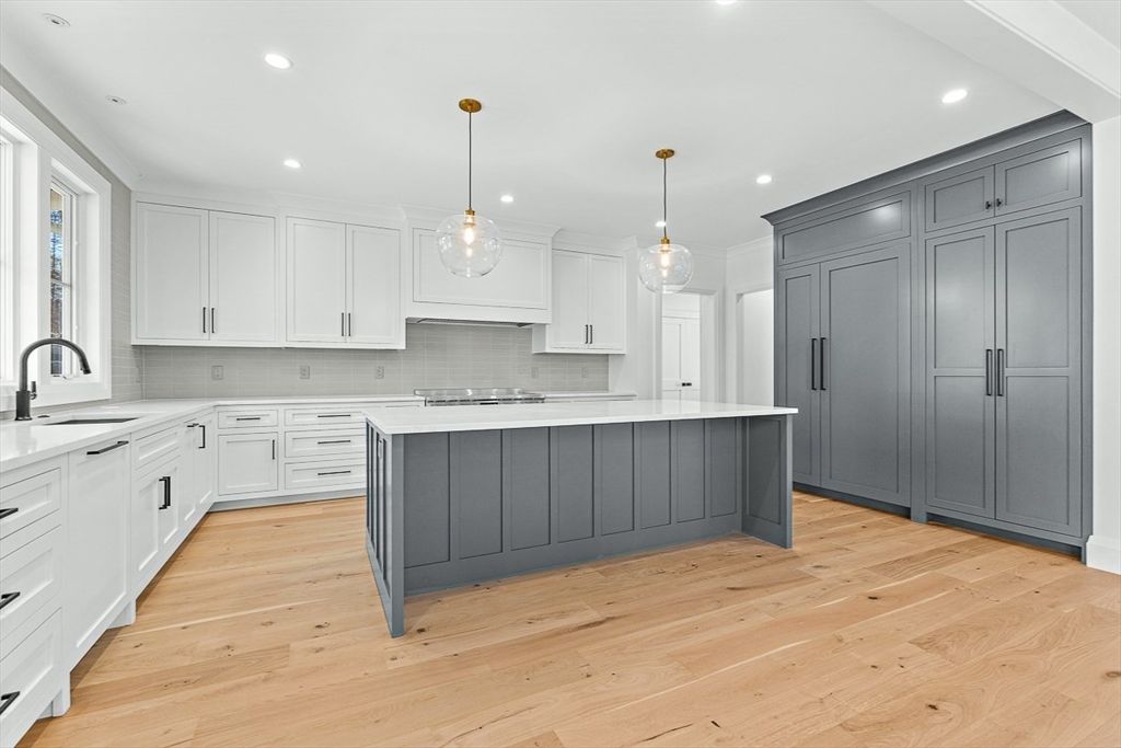 Interior, Kitchen, Pendant Lights, Recessed Lighting, Wood Texture Flooring