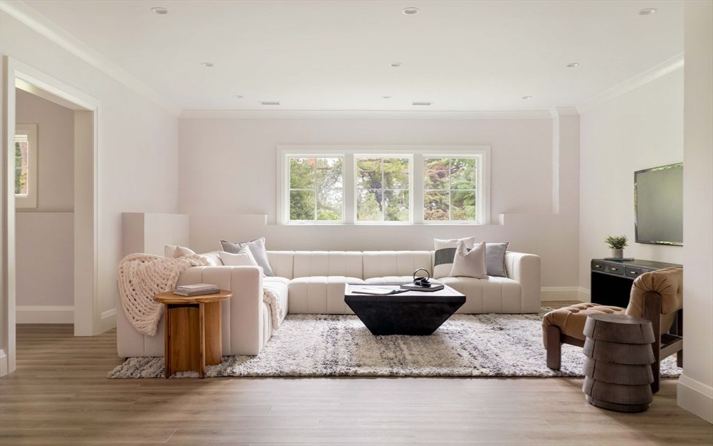 Interior, Living room, Recessed Lighting, Wood Texture Flooring