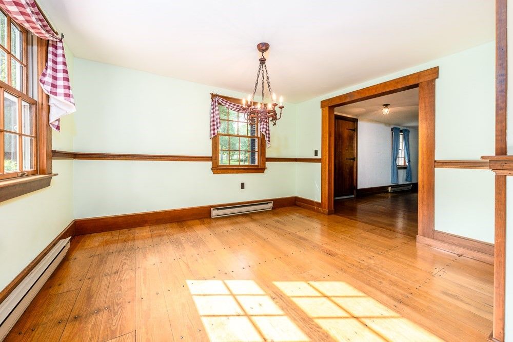 Chandelier, Empty room, Interior, Wood Texture Flooring