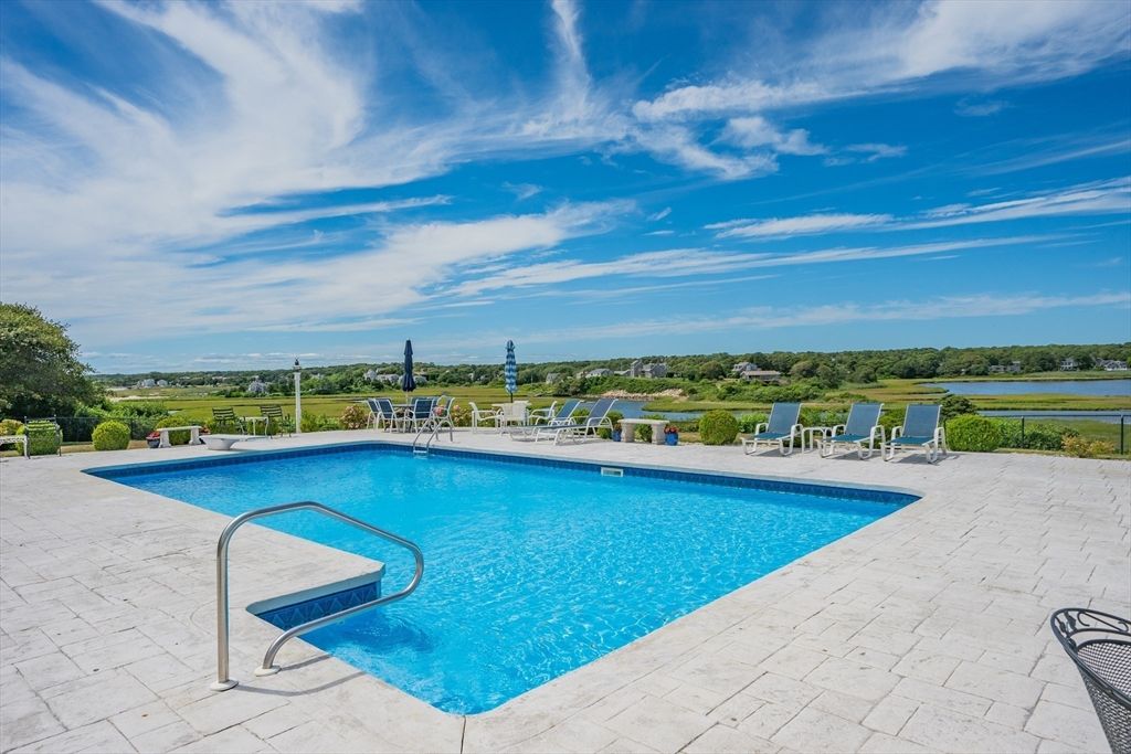 Exterior, Pool, Water
