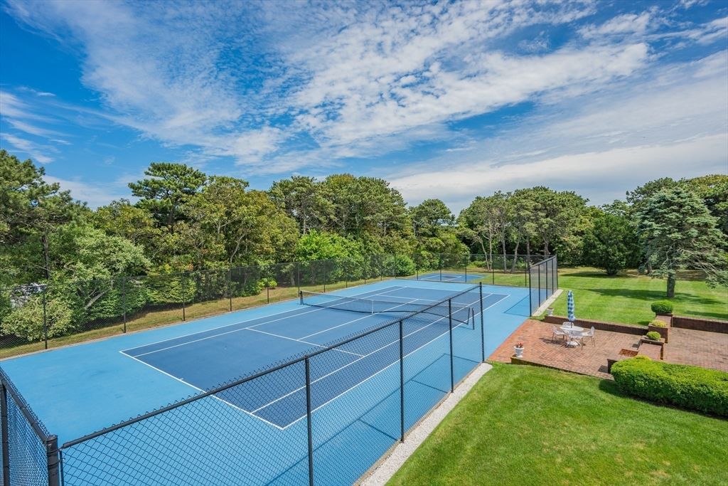 Exterior, Tennis Courts
