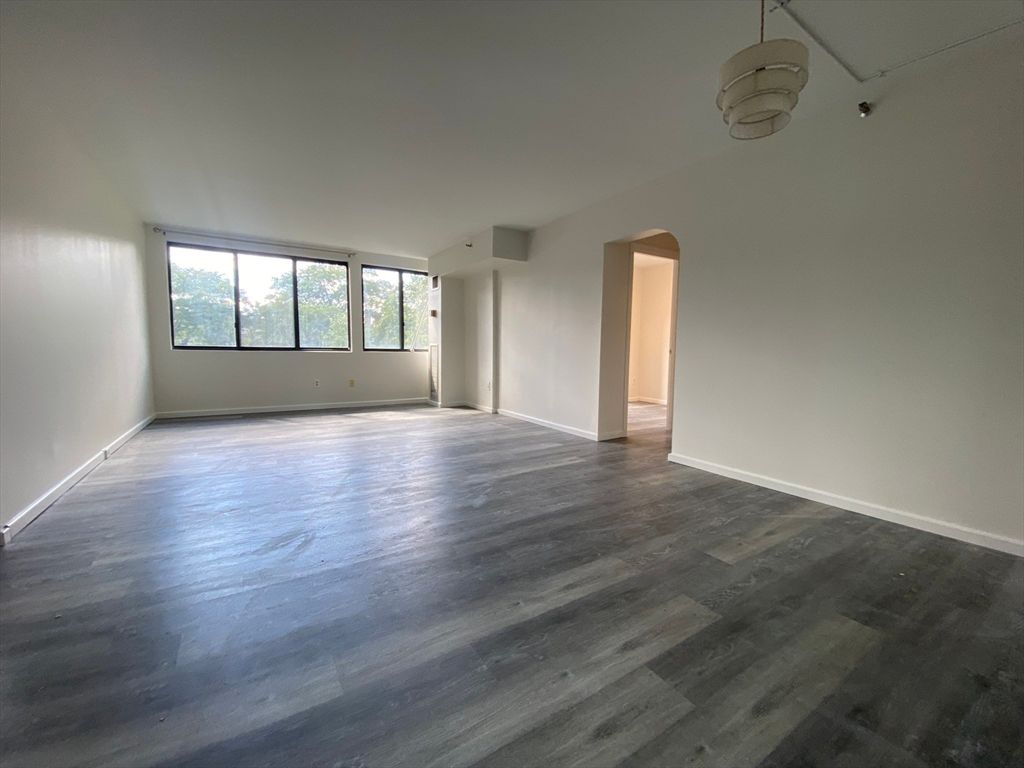 Empty room, Interior, Pendant Lights, Wood Texture Flooring