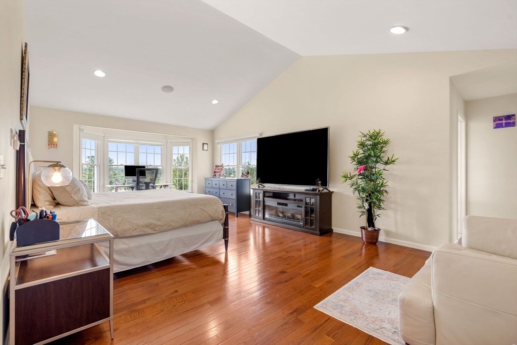 Bedroom, Fitness Equipment, Interior, Recessed Lighting, Wood Texture Flooring