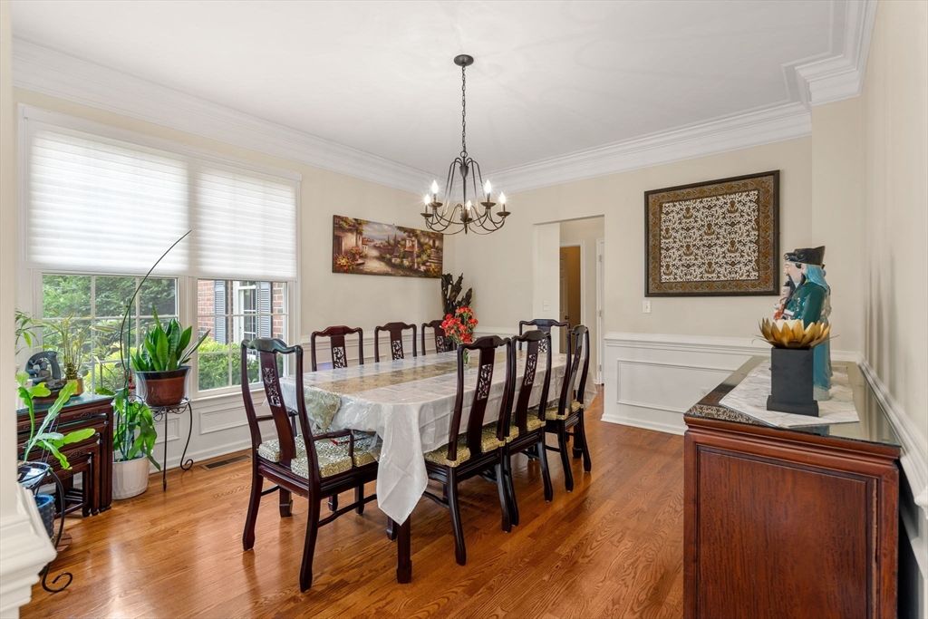 Chandelier, Dining room, Interior, Wood Texture Flooring