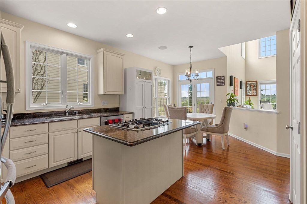 Chandelier, Dining room, Interior, Kitchen, Recessed Lighting, Wood Texture Flooring
