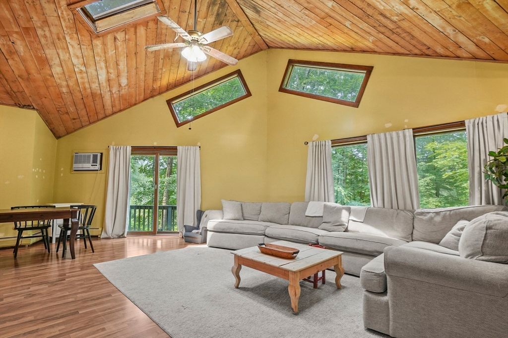 Dining room, Interior, Living room, Wooden Ceilings, Wood Texture Flooring