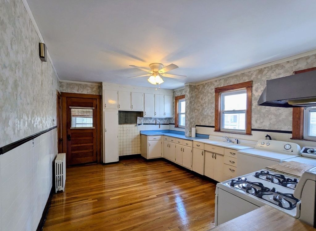 Interior, Kitchen, Wood Texture Flooring