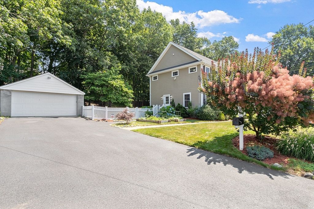 Backyard, Detached Garage, Exterior
