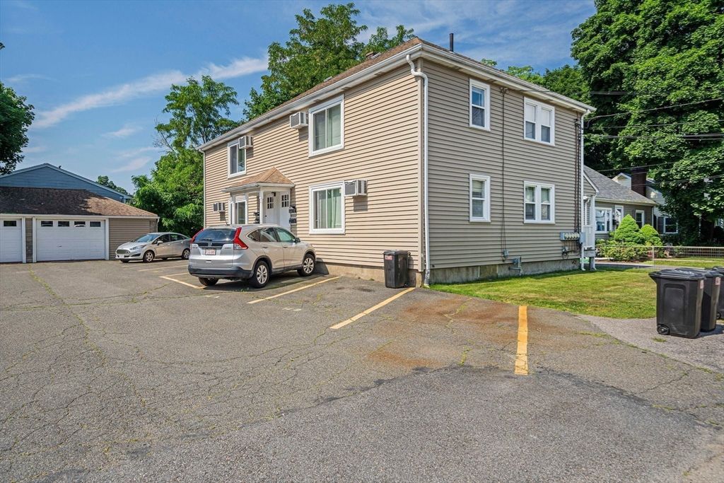 Detached Garage, Exterior