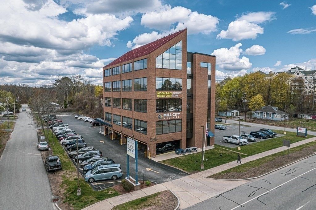 Exterior, Facade, Condo Building