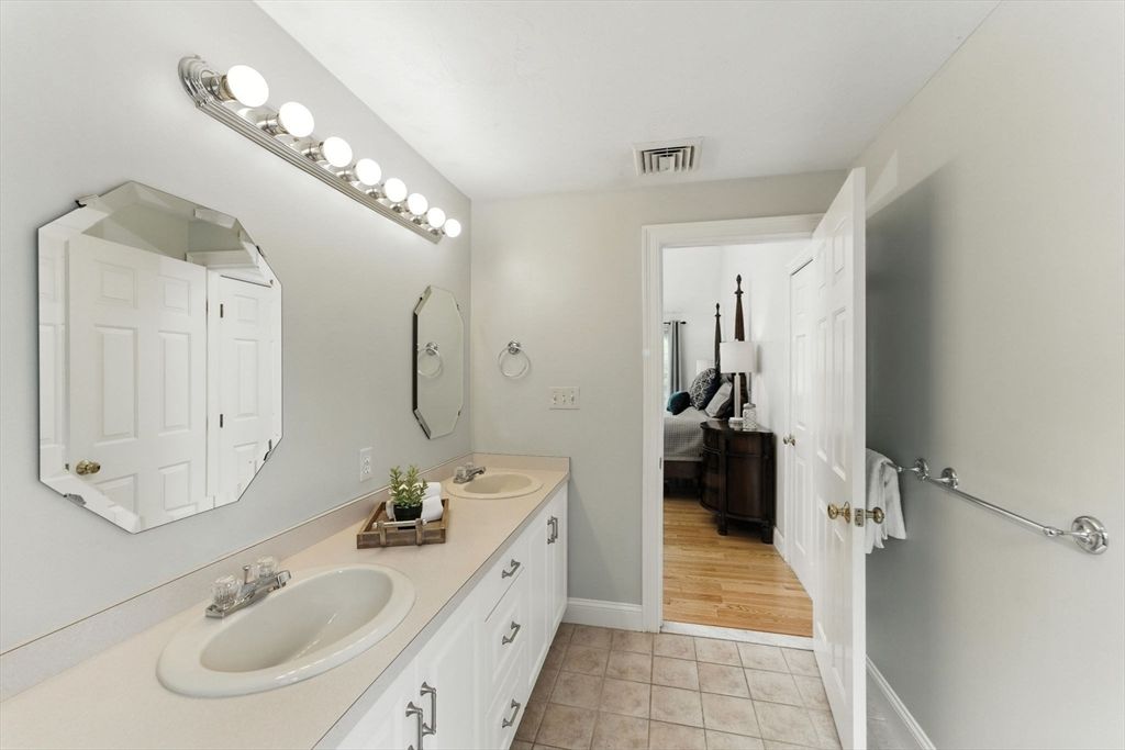 Bathroom, Dual Sink Vanities, Interior, Wood Texture Flooring