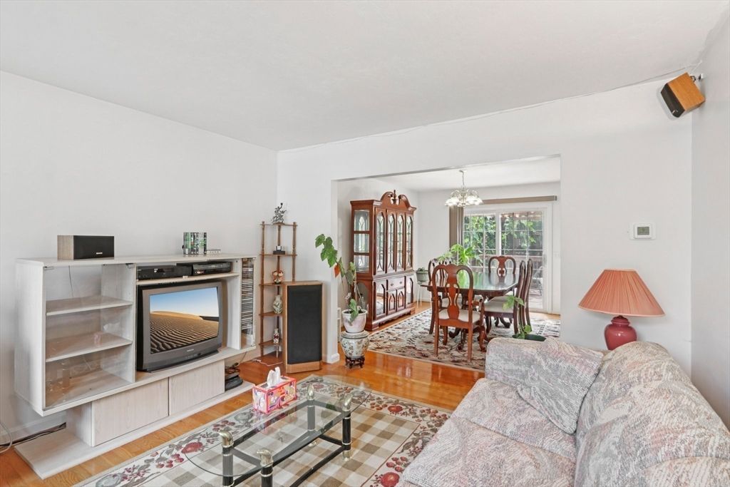 Chandelier, Dining room, Interior, Living room, Wood Texture Flooring