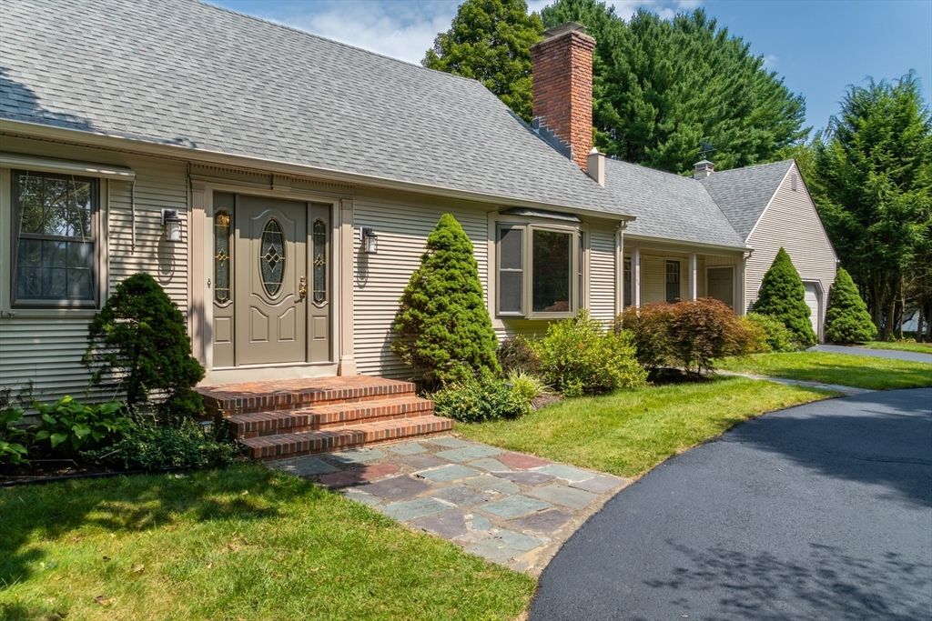 Exterior, Facade, Cape Cod