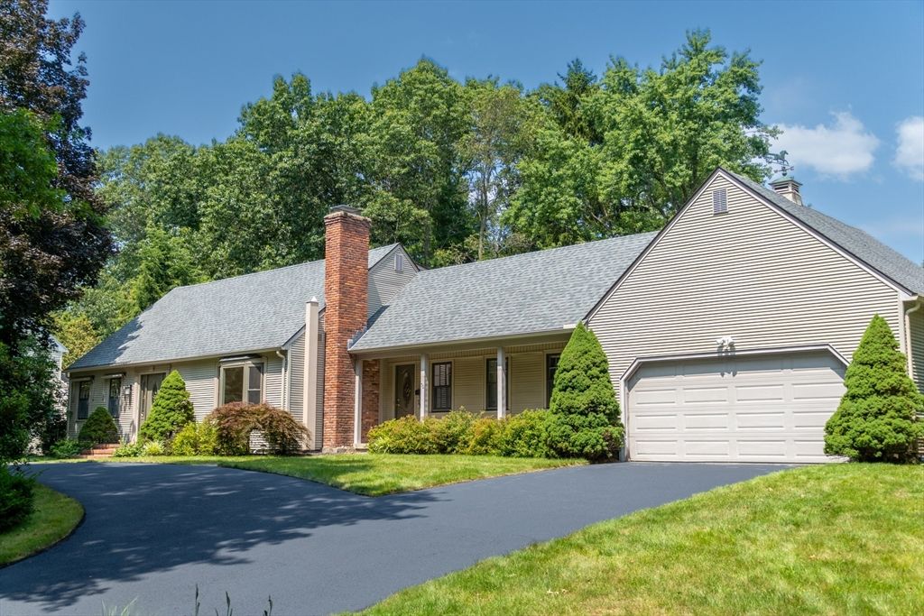 Attached, Exterior, Facade, Brick Facade, Cape Cod