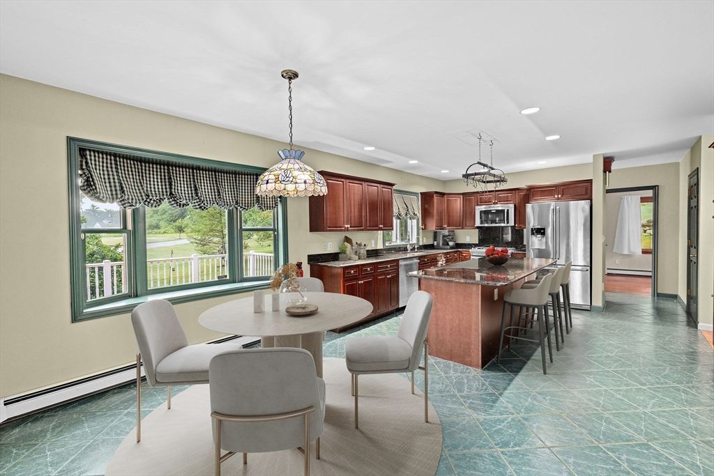 Dining room, Interior, Kitchen, Pendant Lights, Recessed Lighting, Stainless Steel Appliances