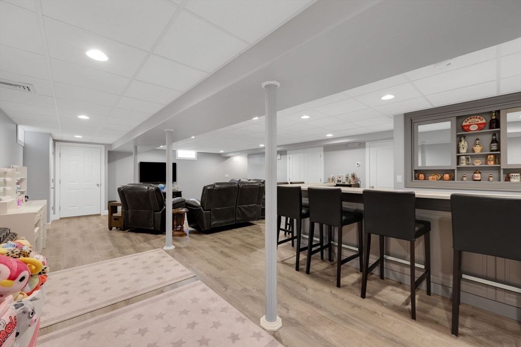 Interior, Recessed Lighting, Wood Texture Flooring