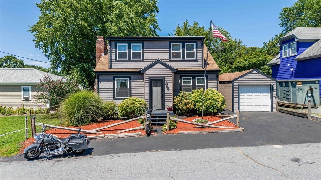 Detached Garage, Exterior, Facade, Cape Cod