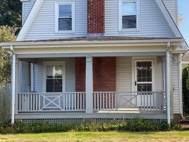 Exterior, Facade, Brick Facade, Queen Anne Victorian