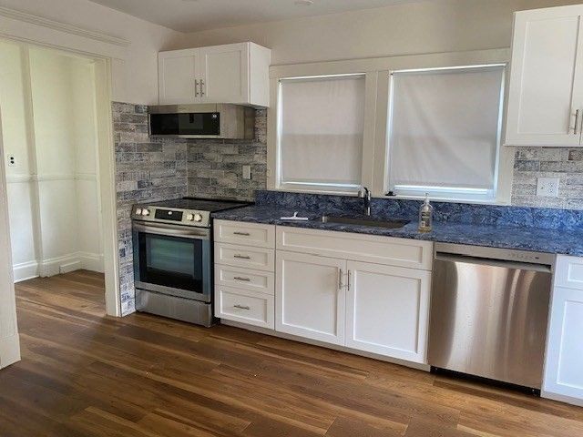 Interior, Kitchen, Stainless Steel Appliances, Wood Texture Flooring