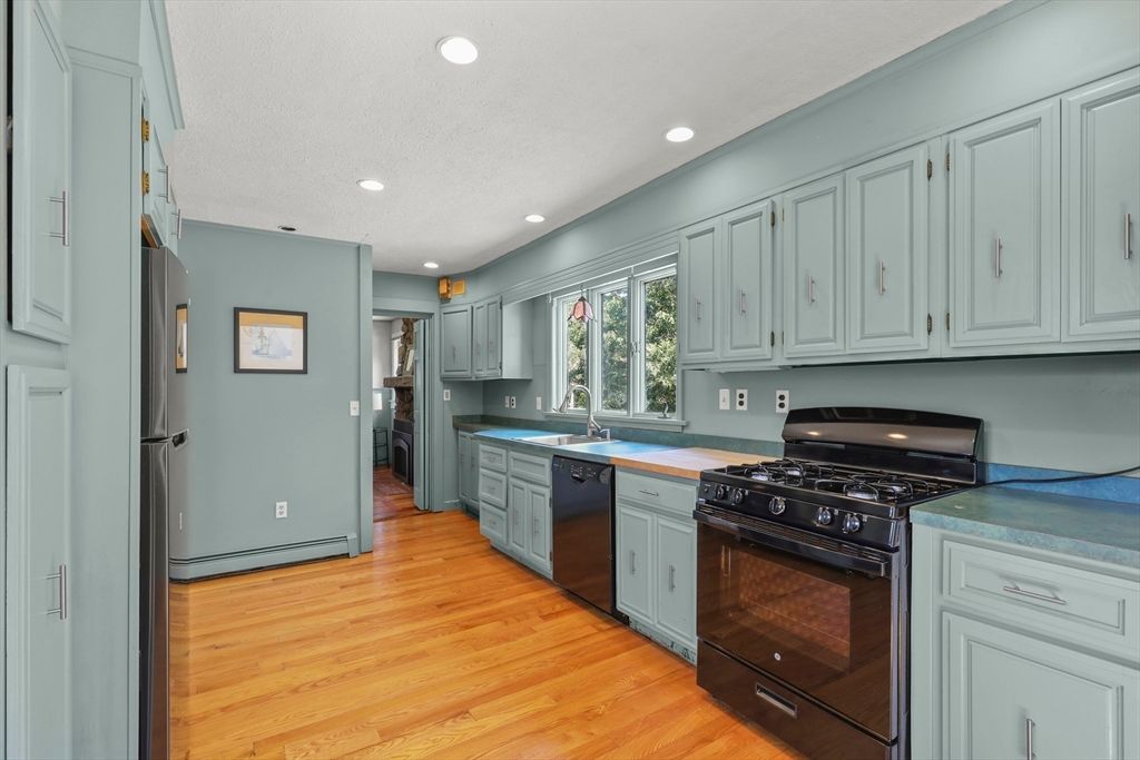Interior, Kitchen, Recessed Lighting, Wood Texture Flooring