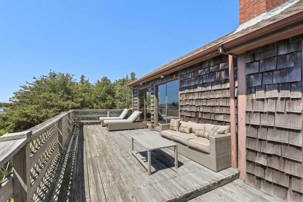Exterior, Wood Texture Flooring