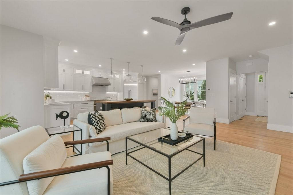 Dining room, Interior, Kitchen, Living room, Pendant Lights, Recessed Lighting, Stainless Steel Appliances, Wood Texture Flooring