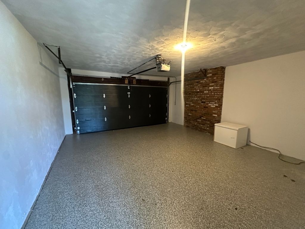 Garage, Interior, Stone Walls