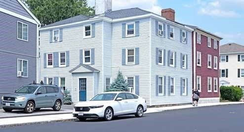 Exterior, Facade, Rowhouse