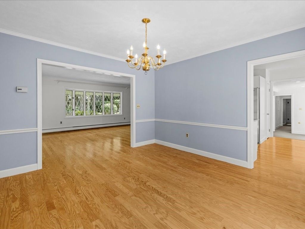 Chandelier, Empty room, Interior, Wood Texture Flooring