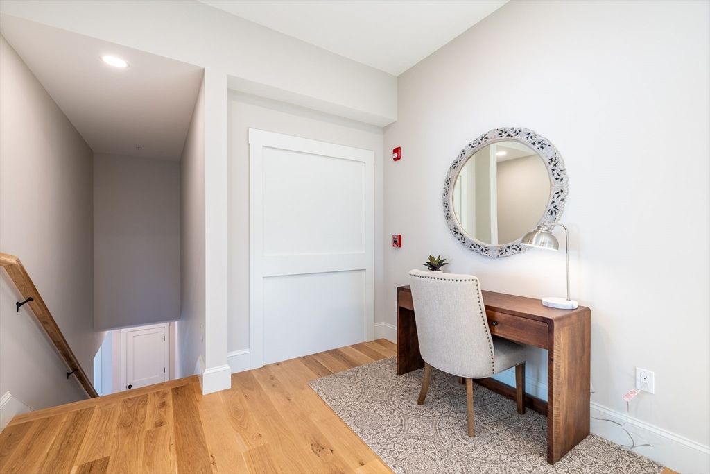 Home Office, Interior, Recessed Lighting, Wood Texture Flooring