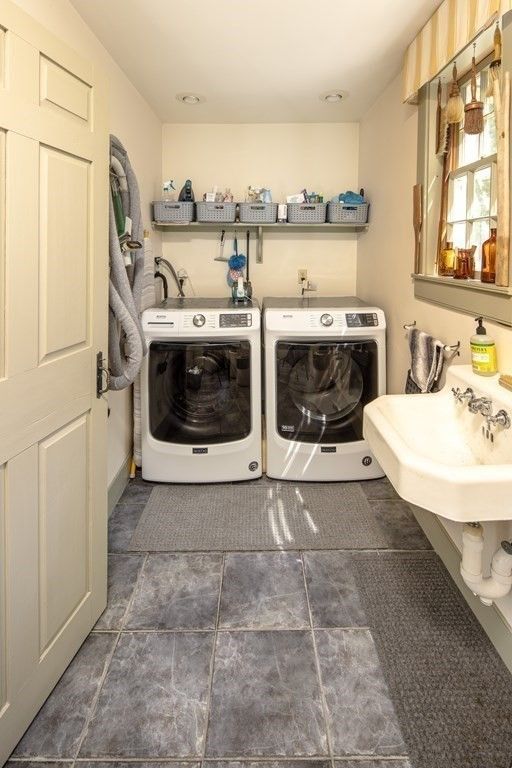 Interior, Washer