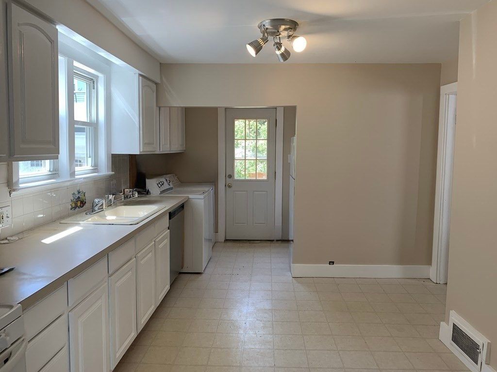 Interior, Kitchen, Washer