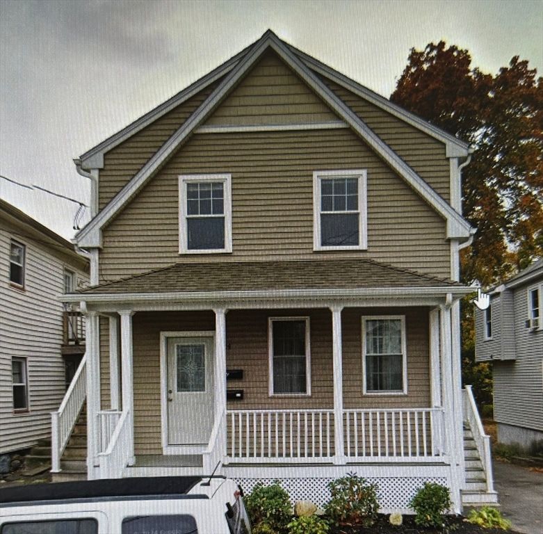 Exterior, Facade, Queen Anne Victorian