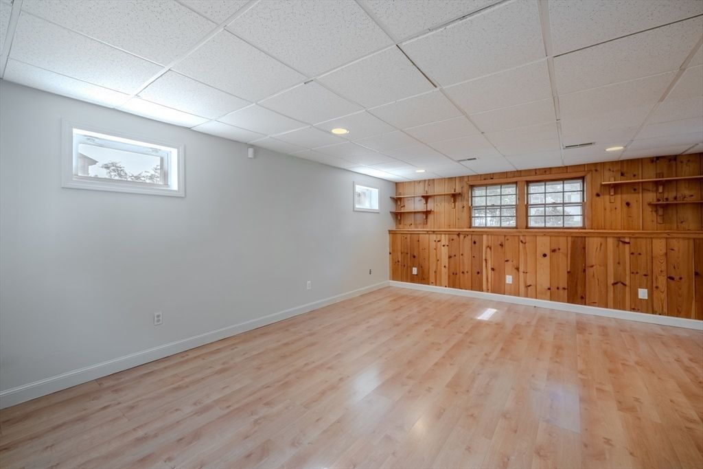 Empty room, Interior, Recessed Lighting, Wood Texture Flooring, Wooden Walls