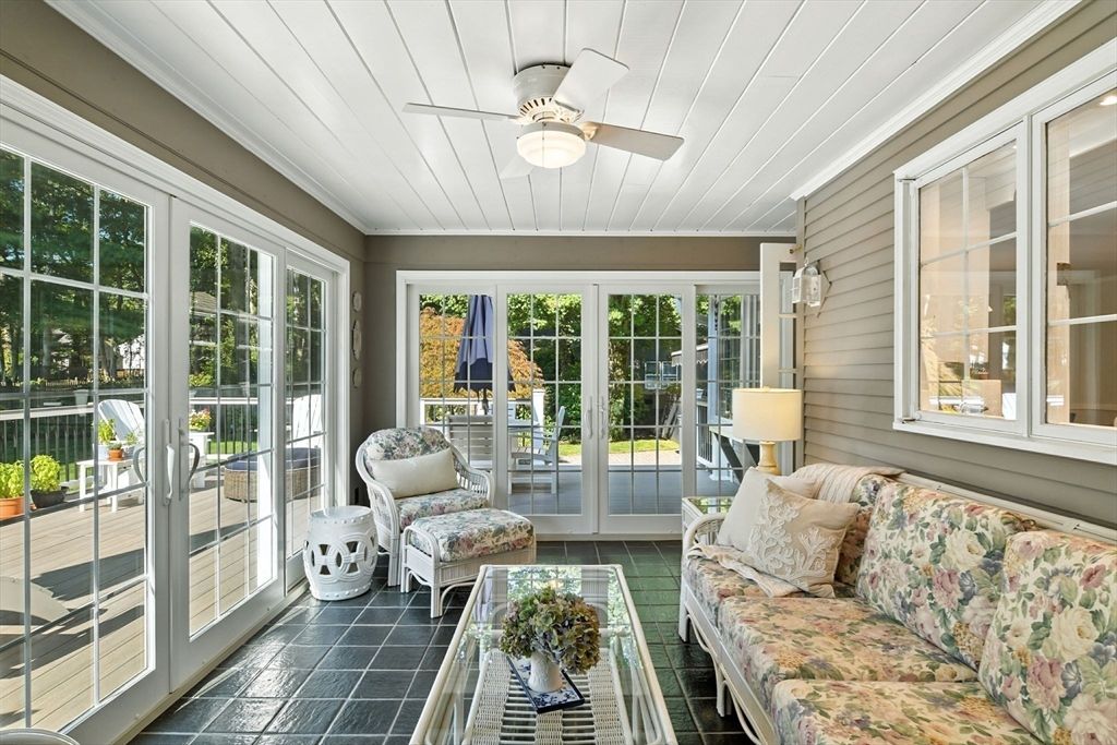 Interior, Living room, Sun Room