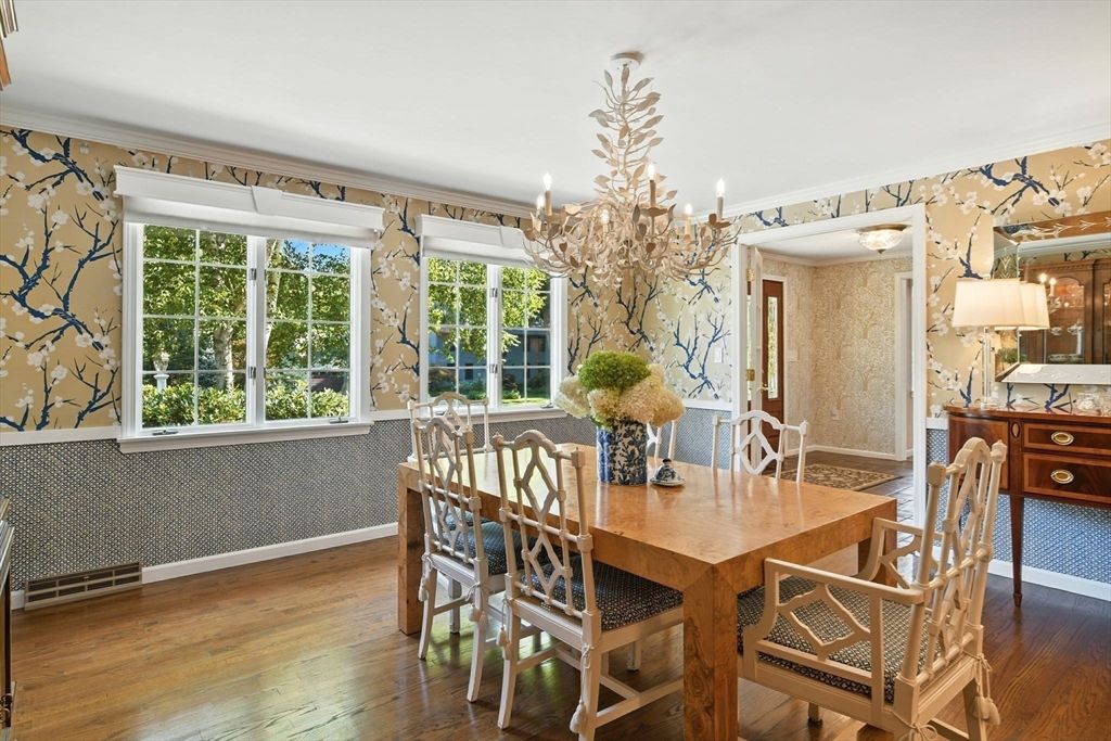 Chandelier, Dining room, Interior, Wood Texture Flooring