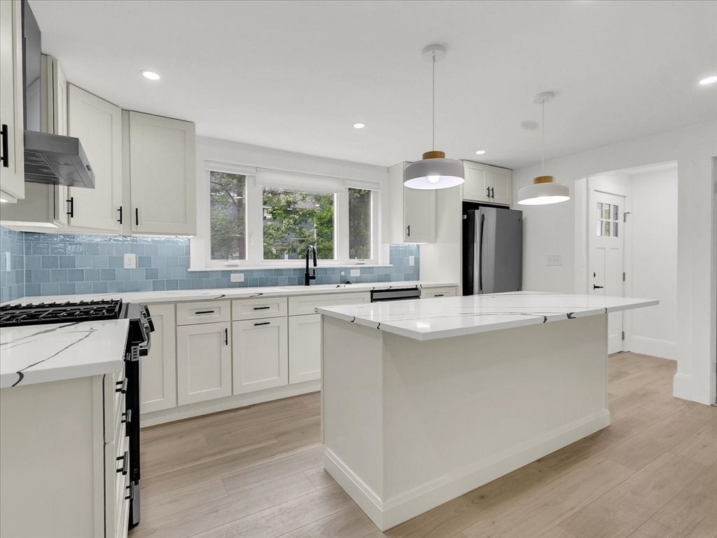 Interior, Kitchen, Pendant Lights, Recessed Lighting, Wood Texture Flooring