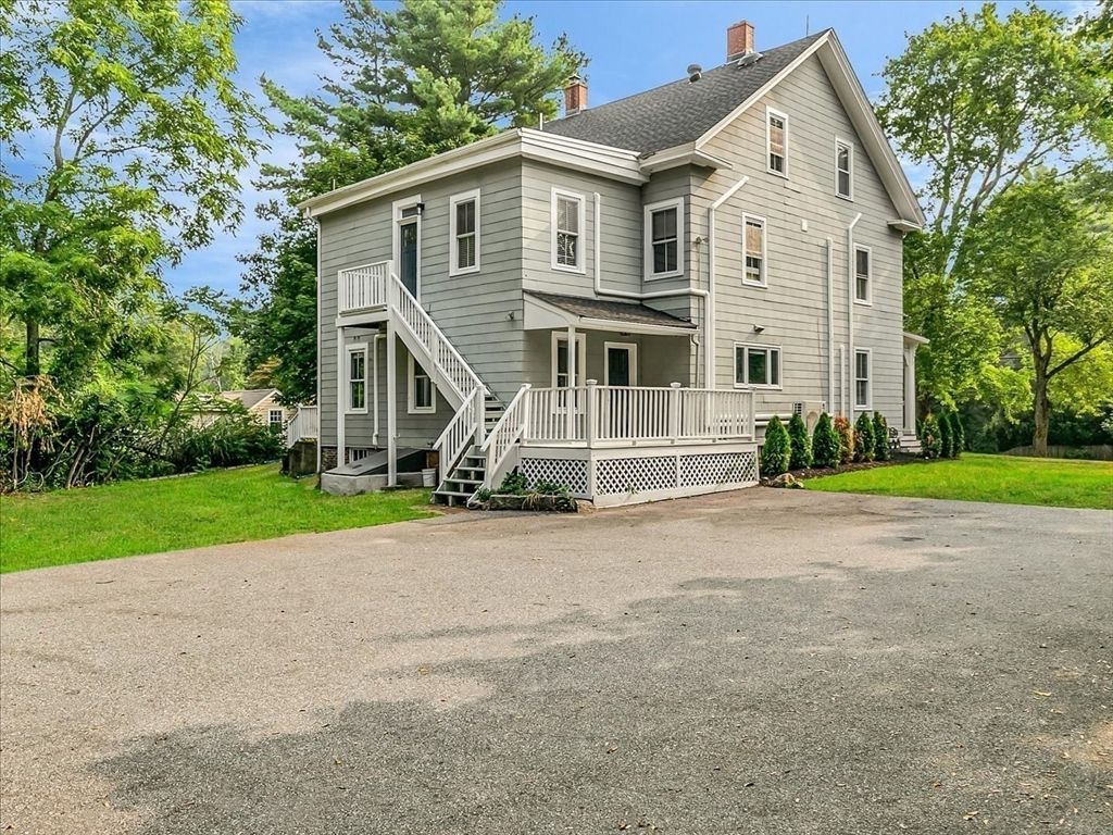 Backyard, Exterior, Facade, Queen Anne Victorian