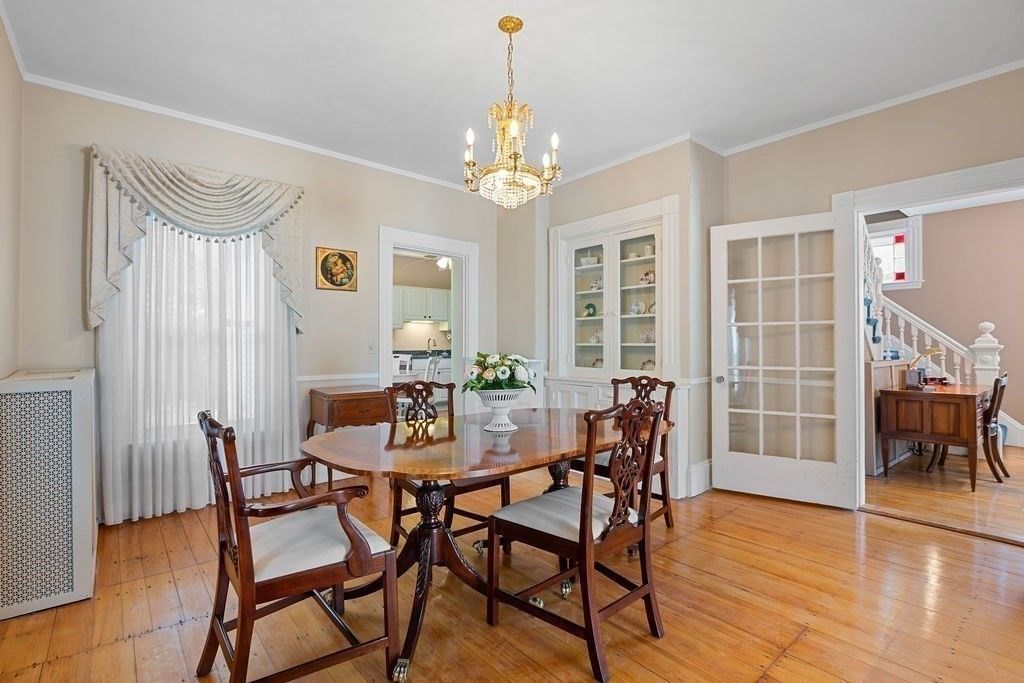 Chandelier, Dining room, Interior, Wood Texture Flooring